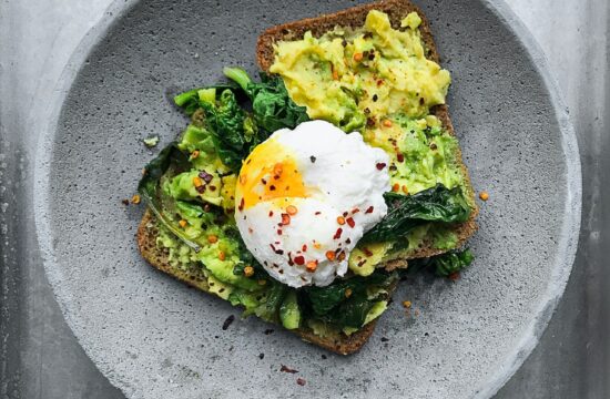 dieta crossfitowca - czarny chleb, warzywa, jajka